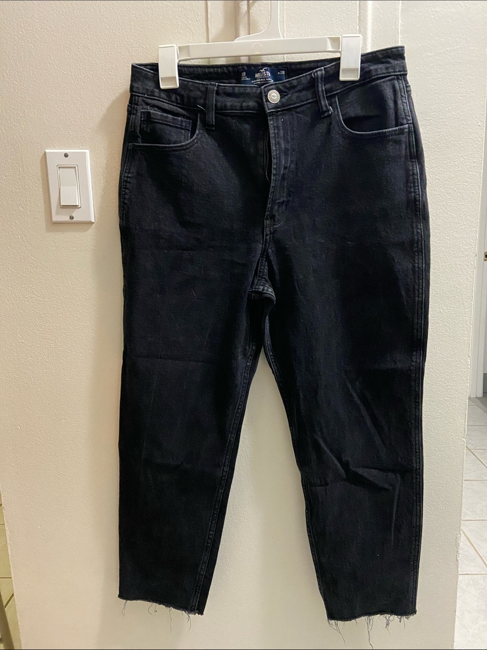 Hollister Black Ankle-Length High-Rise Jeans